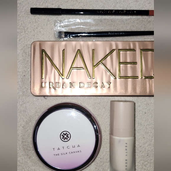 Bundle Makeup - Picture 6 of 6